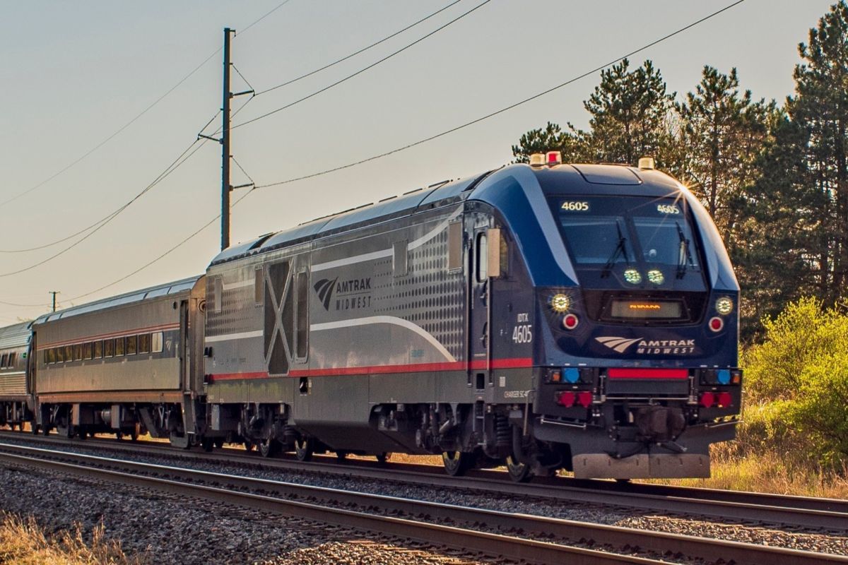 Amtrak adopta una estrategia de un solo piso para la renovación de su flota de larga distancia.