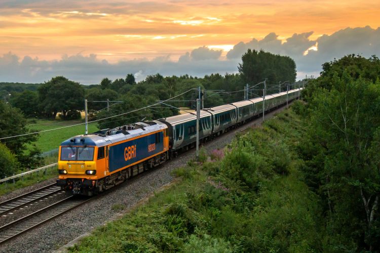 ¿Euroduales en los trenes nocturnos del Reino Unido? GBRf seguirá transportando el Caledonian Sleeper