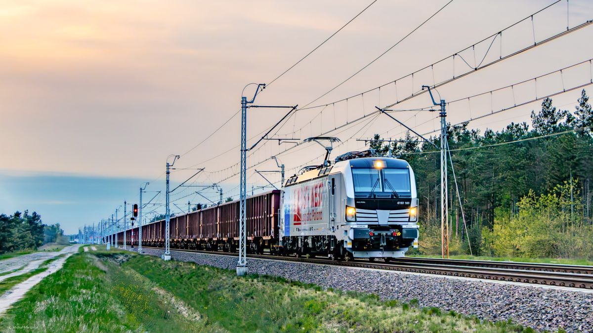 Objem nákladní dopravy v Polsku v první polovině roku 2025 nadále klesá