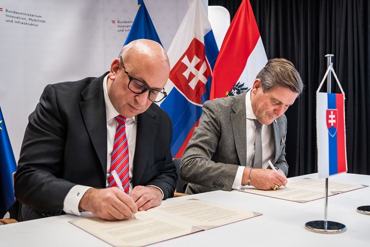 Austria y Eslovaquia aumentan su cooperación ferroviaria