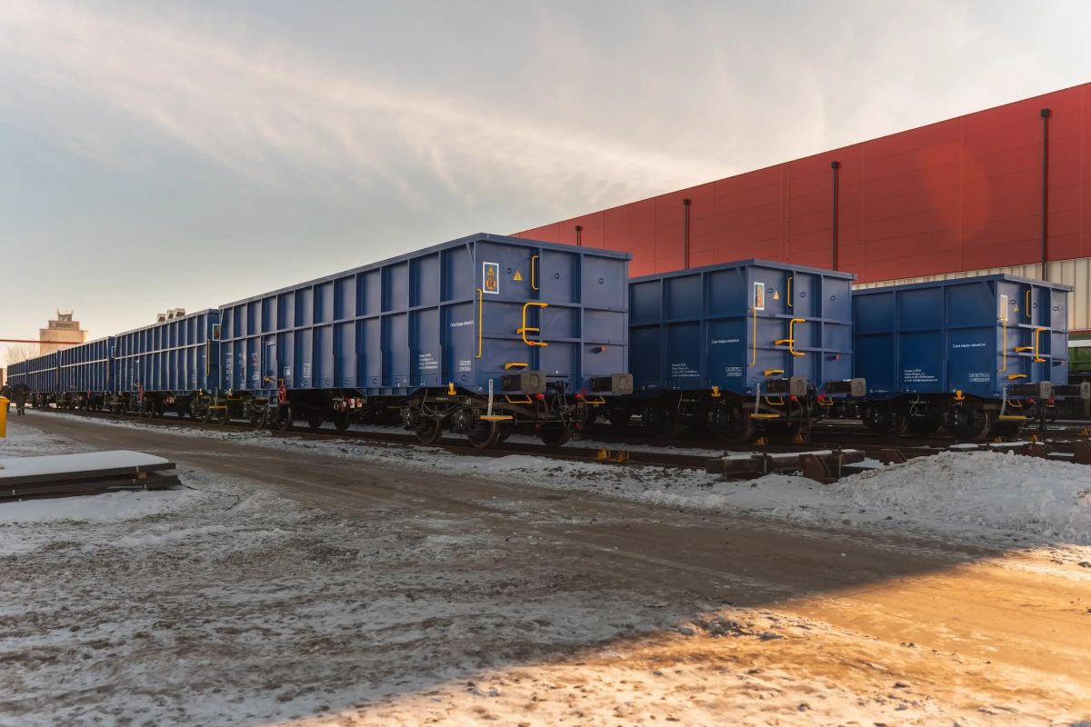 Cargo Wagon delivers 160 reinforced Eas-z scrap wagons
