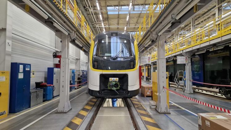 První jednotka Coradia Max společnosti Alstom z polského Chorzowa