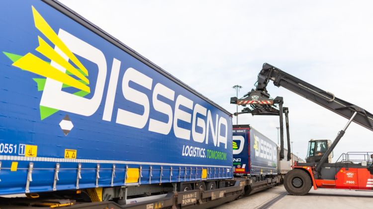 Autamarocchi acquisisce la maggioranza di Dissegna logistics, ampliando la presenza intermodale
