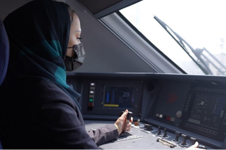 Renfe: 34 mujeres conducen trenes en Arabia Saudí, por primera vez en la historia