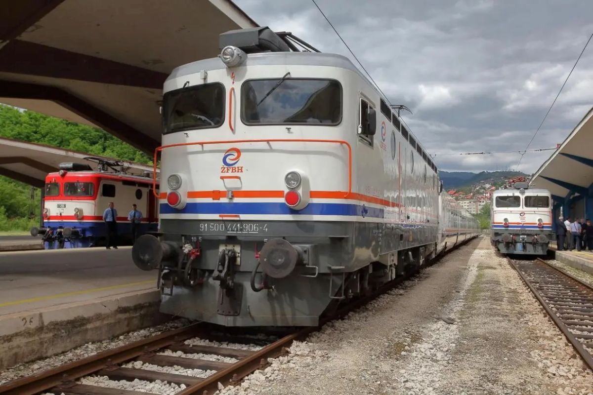 Căile ferate din Bosnia și Herțegovina: Continuă eforturile de transport de marfă, explorarea conexiunii de pasageri Sarajevo-Zagreb