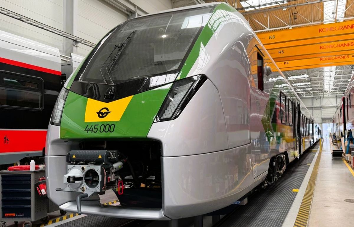 GYSEV’s new InterCity trains take shape
