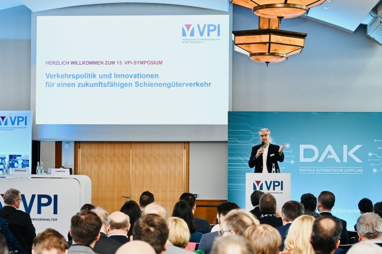 VPI: 25 % podíl na trhu železniční nákladní dopravy vyžaduje rychlé jednání