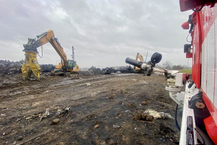 Rain complicates work after benzene freight train accident