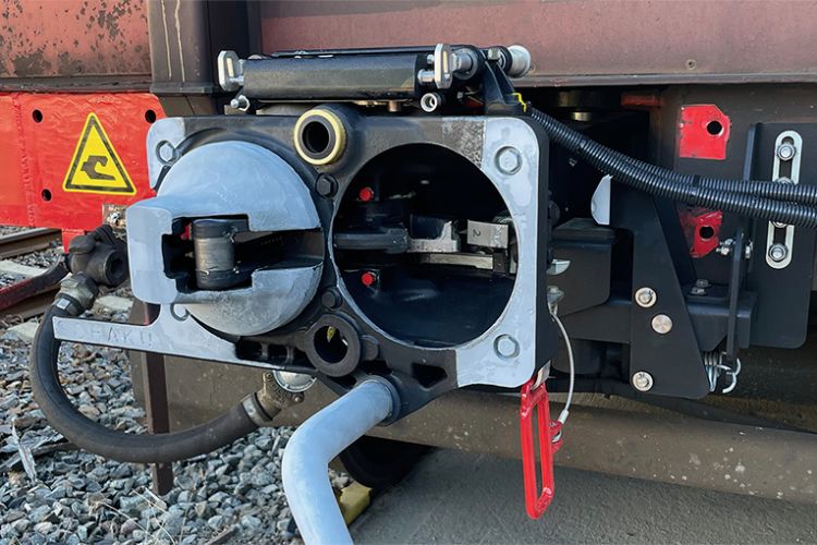 Voith e-coupler selected as the standard for European rail freight transport