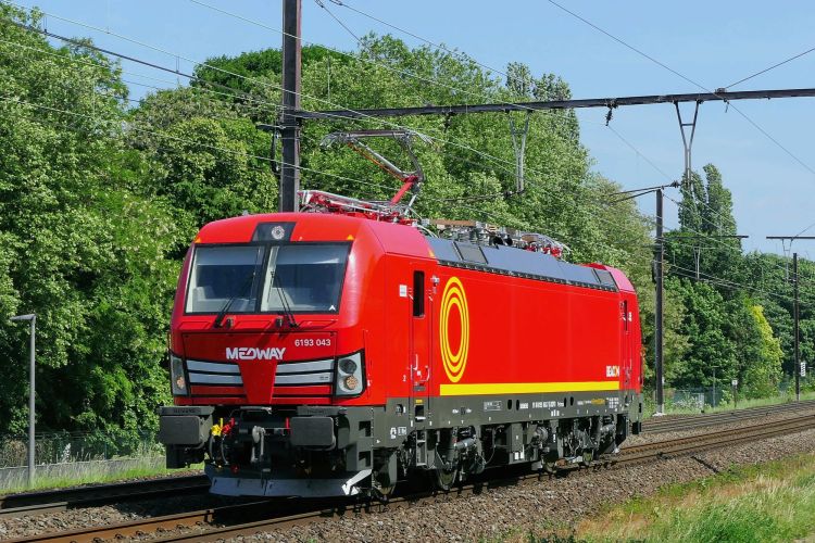 Medway Belgium starts operation of new Vectron locomotives from Beacon Rail