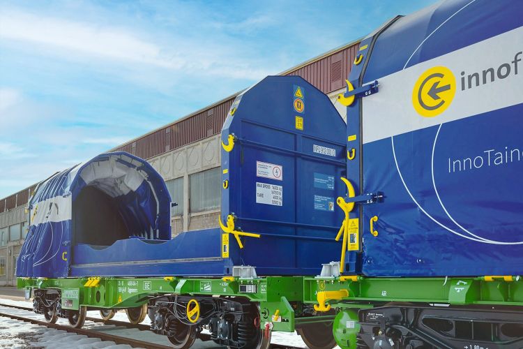 InnoTainer Coils Lite: přeprava svitků válcovaných za tepla a za studena