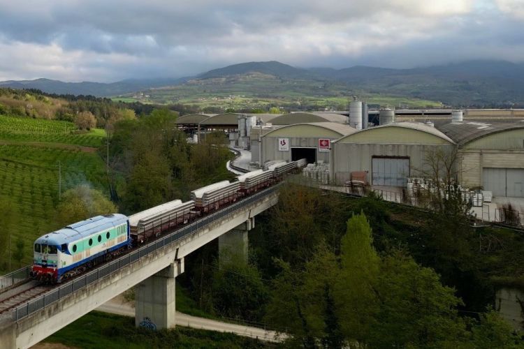 Italy's First Intermodal Transport for Large Concrete Structures Commences