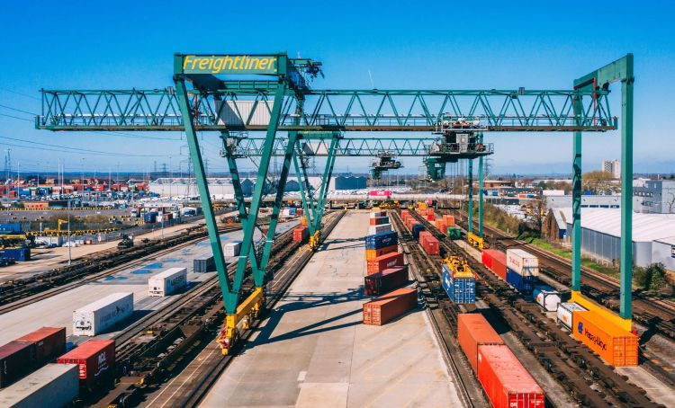 Freightliner introduces mid-week rail service between Southampton and London Gateway