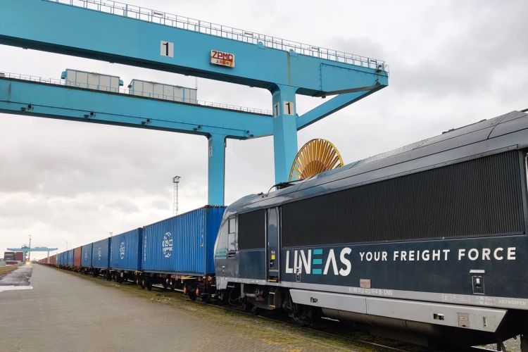 Společnosti Lineas a CSP Zeebrugge nabízejí železniční alternativy k přerušeným nákladním trasám v Rudém moři