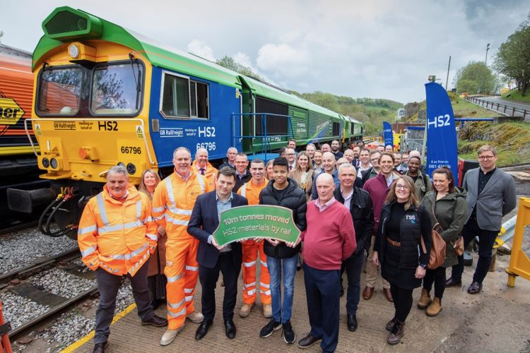 HS2: Ein Meilenstein bei der Reduzierung der Kohlenstoffemissionen mit dem Programm "Materials by Rail"