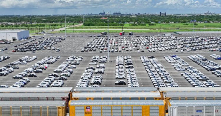 Volkswagen otevírá ve spolupráci se společností Union Pacific nové centrum pro zpracování vozidel v Texasu