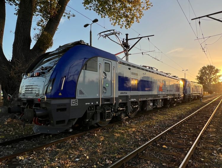 Společnost PKP Intercity získala z fondů EU více než 470 milionů eur na lokomotivy a vozy