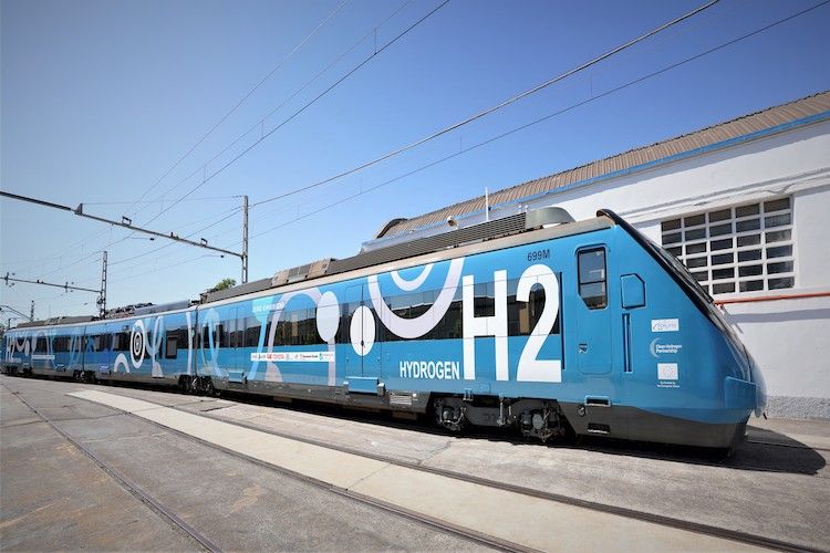 CAF inicia las pruebas dinámicas en pista del tren demostrador bimodal con pila de combustible de hidrógeno