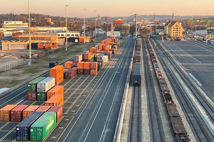 TFG Transfracht a CTOS rozšiřují frekvence mezi Osnabrückem a německými námořními přístavy