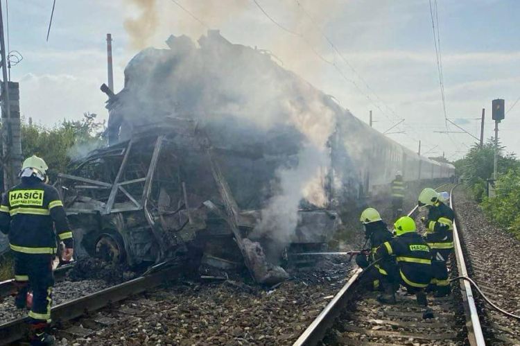 Tragiczna katastrofa pociągu Eurocity: 6 ofiar śmiertelnych na Słowacji