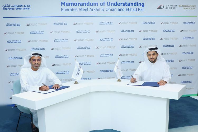Oman and Etihad Rail team up with Emirates Steel Arkan to transport raw materials