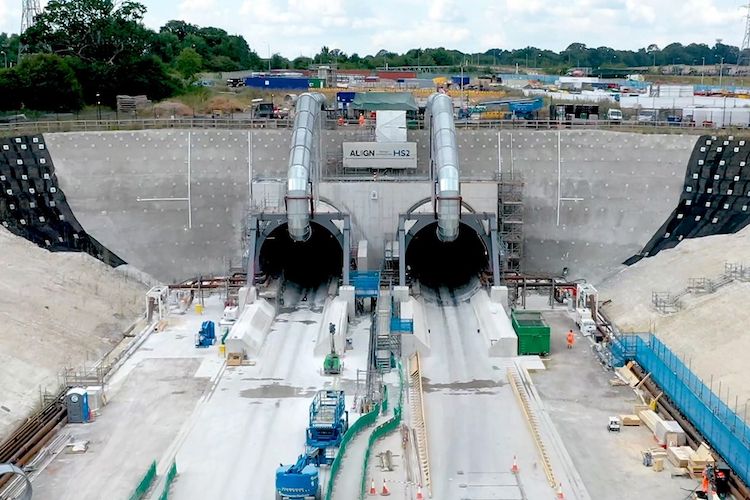 HS2: due dei tunnel più lunghi sono arrivati a metà strada