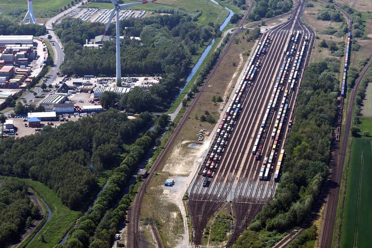 Přístavní železnice Bremerhaven rozšiřuje kapacitu odstavných stání ve stanici Speckenbüttel