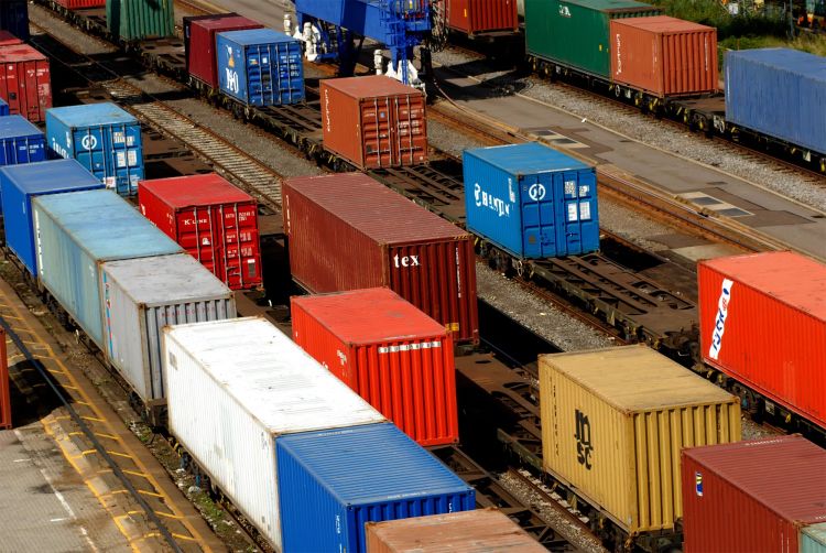 Freightliner offers a new low-carbon option for rail freight in the UK