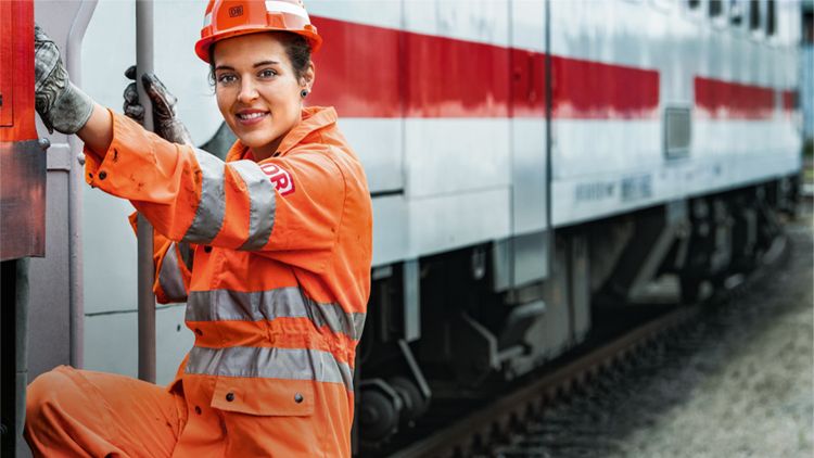 Le groupe DB annonce une perte de 677 millions d'euros au premier semestre 2024