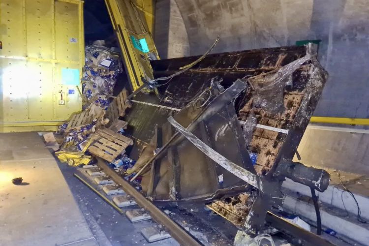 Tunel Gotthard: poważne uszkodzenie, normalna praca spodziewana od września 2024 r.