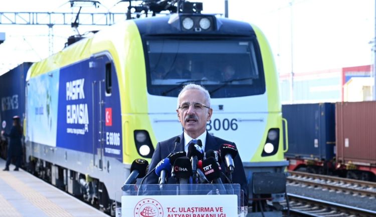 Türkiye: new rail connections to the west and east, own locomotive under development