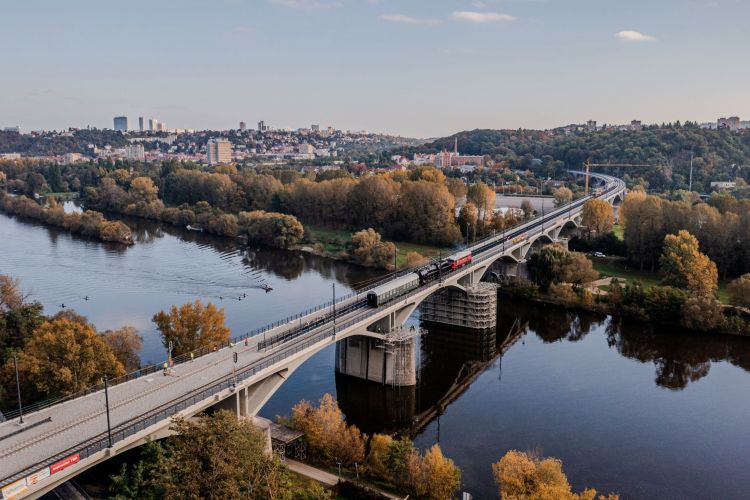 Начало движения поездов по Браницкому мосту в Праге