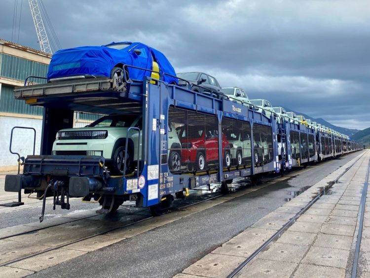 Export of Pandas by rail via the port in Bar in Montenegro