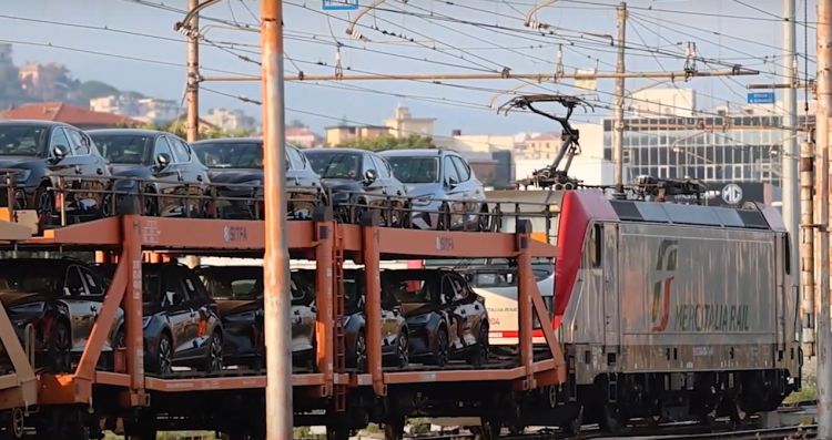Mercitalia Rail amplia i servizi di trasporto automobilistico con la nuova rotta Volkswagen
