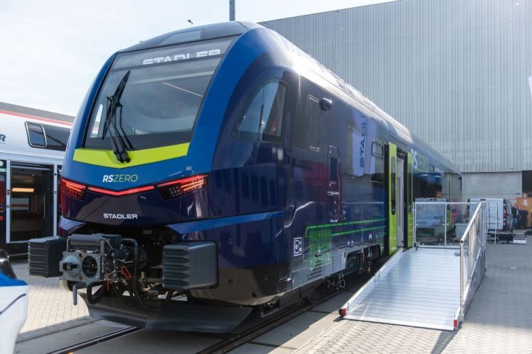Stadler a Erfurter Bahn budou v Durynsku zkoušet RS ZERO na vodíkový pohon