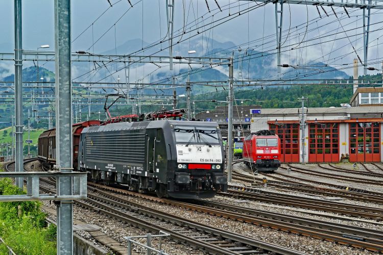 La visione del Consiglio federale svizzero per il rafforzamento del trasporto ferroviario di merci nelle Alpi