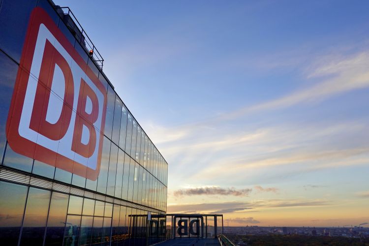 DB învinge cartelul transportului aerian de marfă