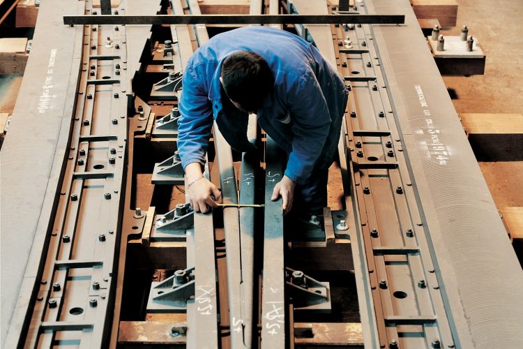 DB orders 600 switches from Vossloh