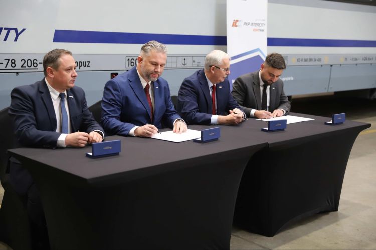 PKP Intercity investe 333 milioni di euro nell'ammodernamento di 150 vagoni con Remtrak