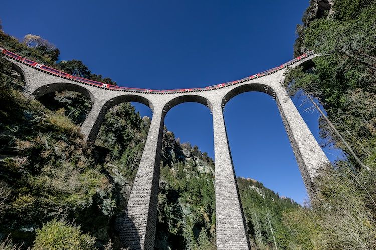 Rhaetian Railway хочет побить мировой рекорд по длине самого длинного пассажирского поезда