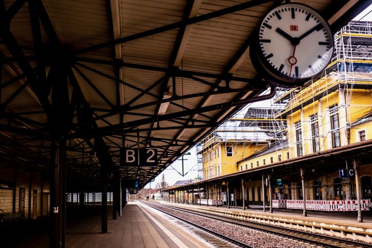 Allemagne : grève de 20 heures des conducteurs de train, la DB s'attend à de graves répercussions