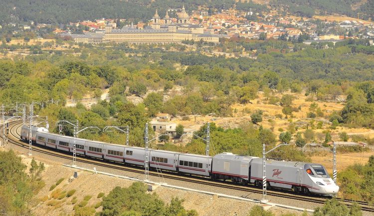 Diez empresas españolas, un objetivo: un tren de hidrógeno Talgo "Hympulso