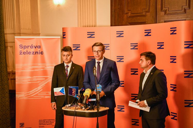 Tras una serie de retrasos en los ferrocarriles checos, cambiarán las primas de los administradores de la infraestructura ferroviaria